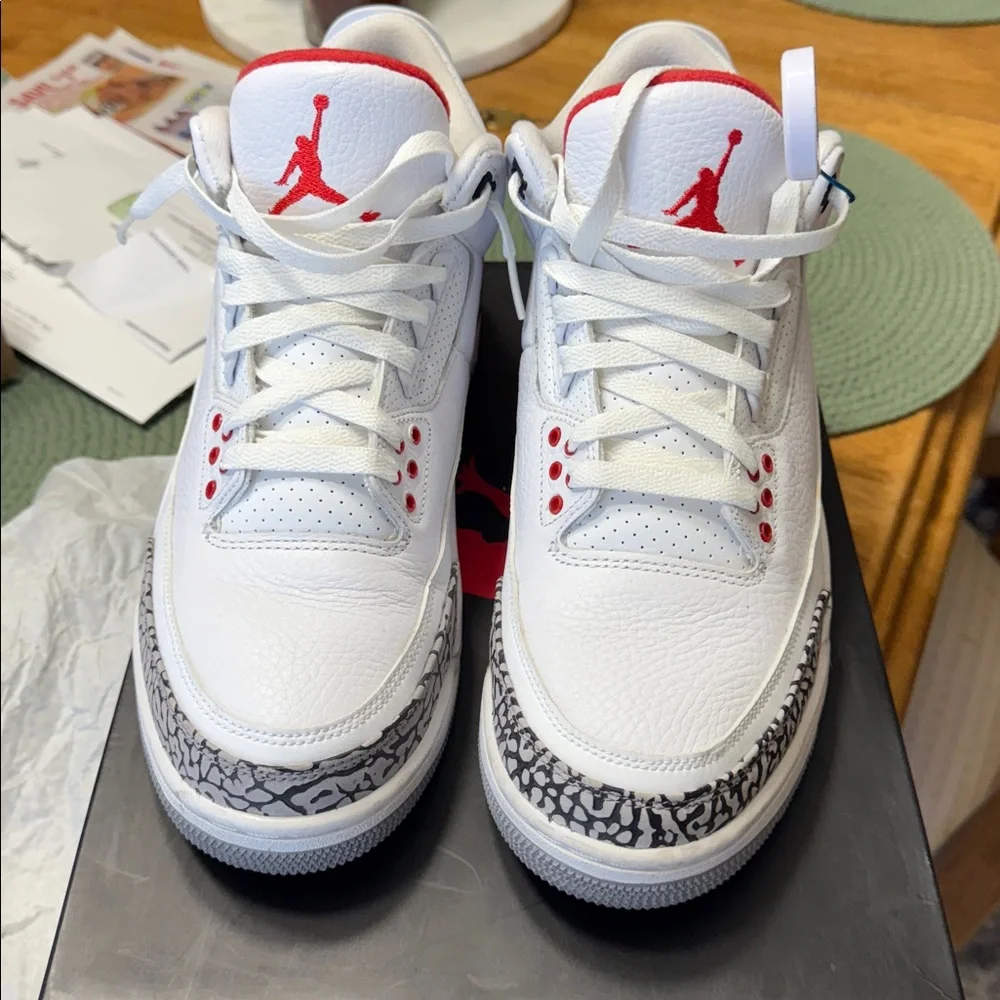 Jordan 3 - Picture 2 of 9